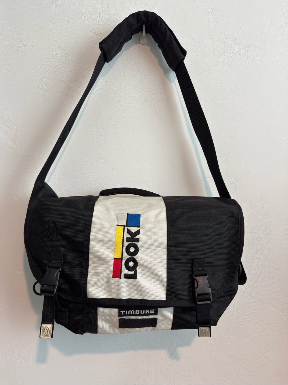 Super Rare Timbuk2 Look Branded Messenger Bag